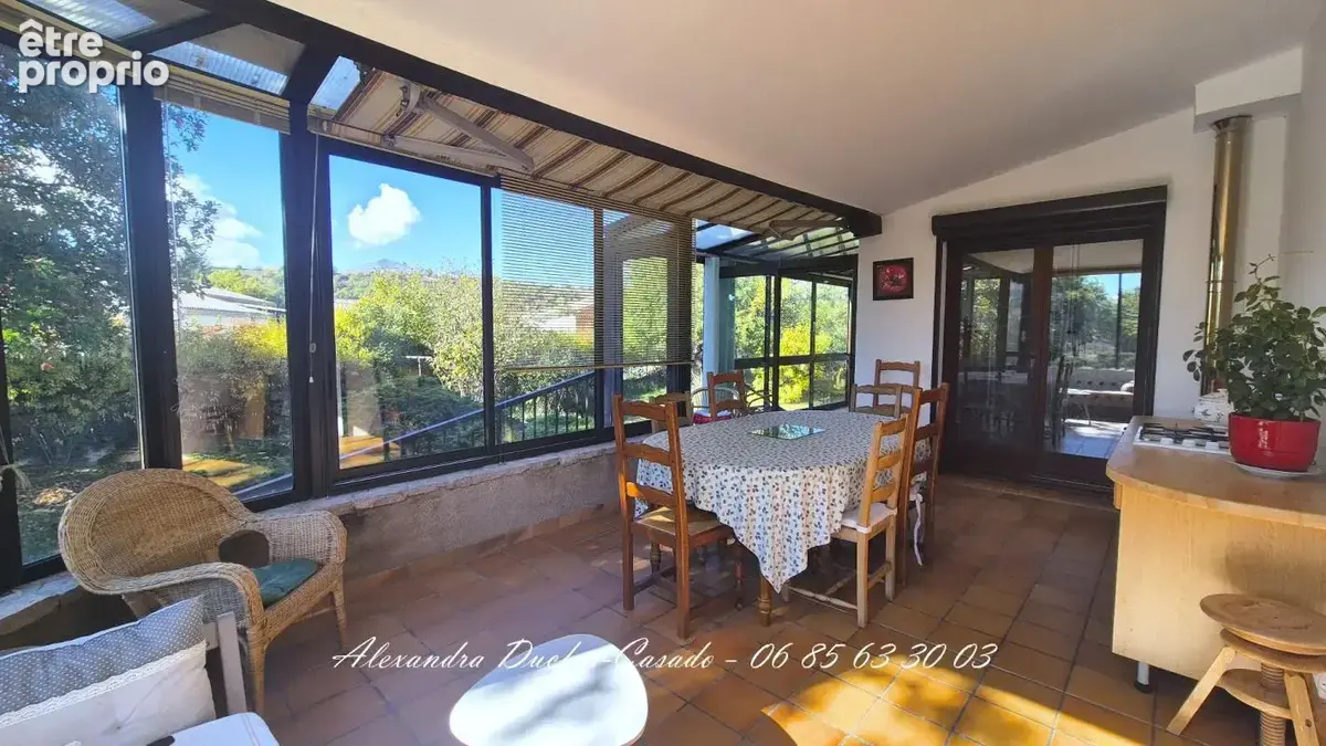 Maison d'habitation avec atelier et annexes - photo 7