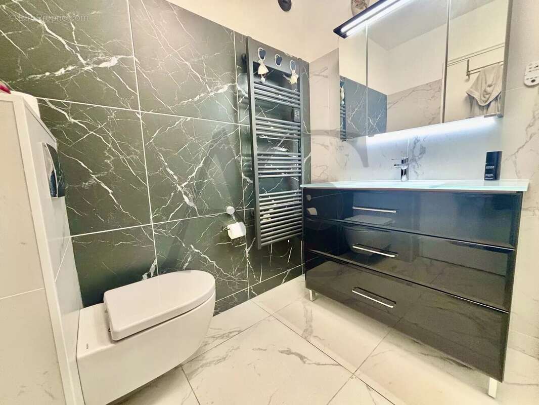 Appartement à VILLENEUVE-LOUBET