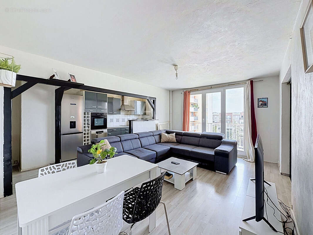 Appartement centre ville de Meaux - proche pâtis - F3 - 2 chambres - balcon - cave - stationnement extérieur - photo 4