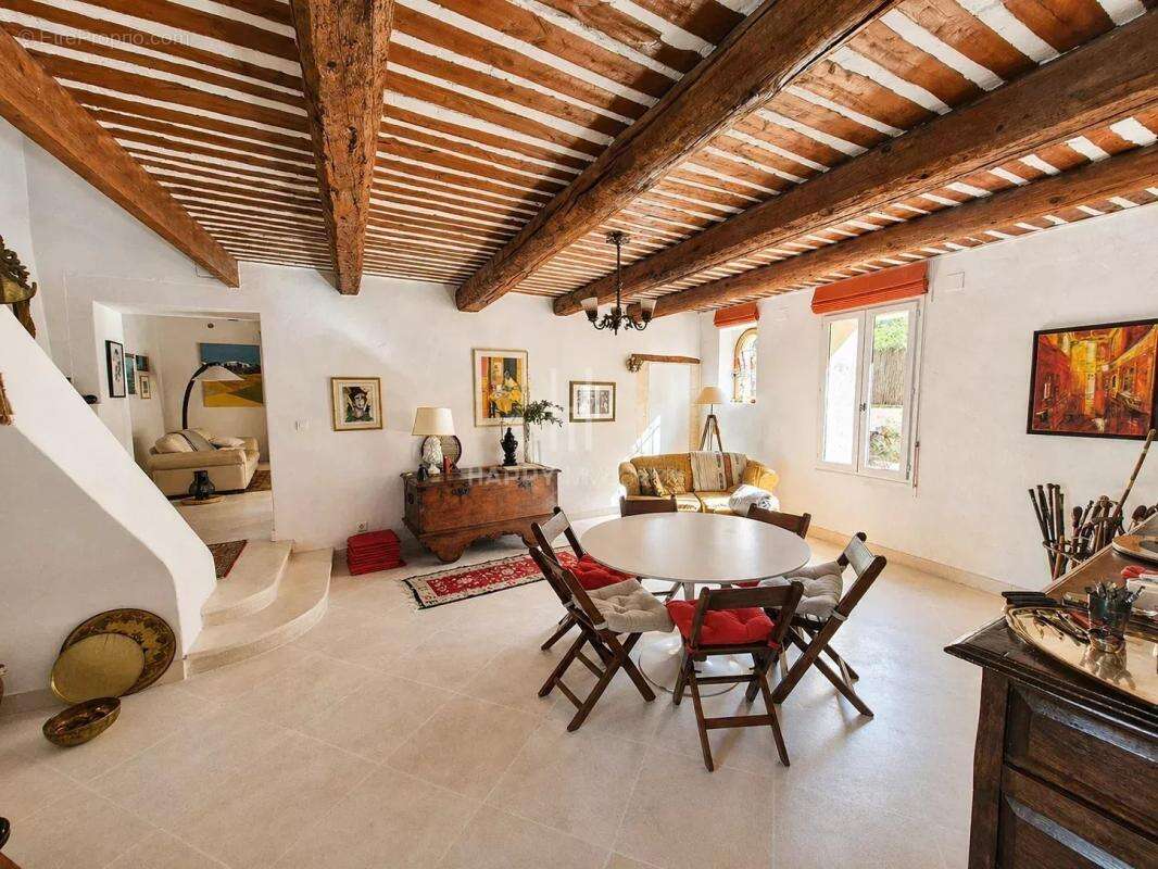 Maison à PLAN-D'ORGON