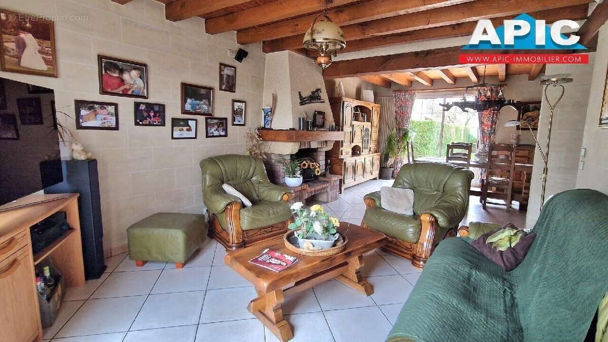 Maison à LE THILLAY