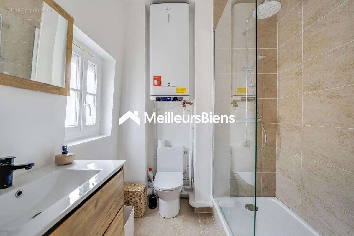 Appartement à LEVALLOIS-PERRET