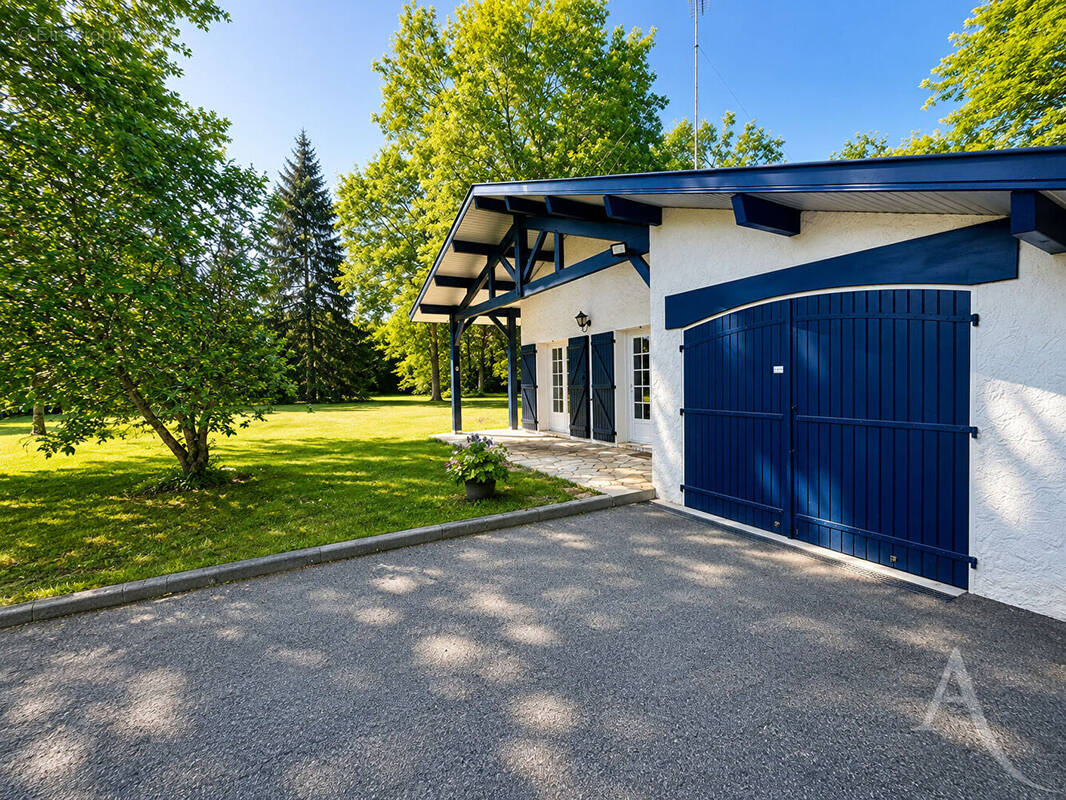 Maison à SAUBION