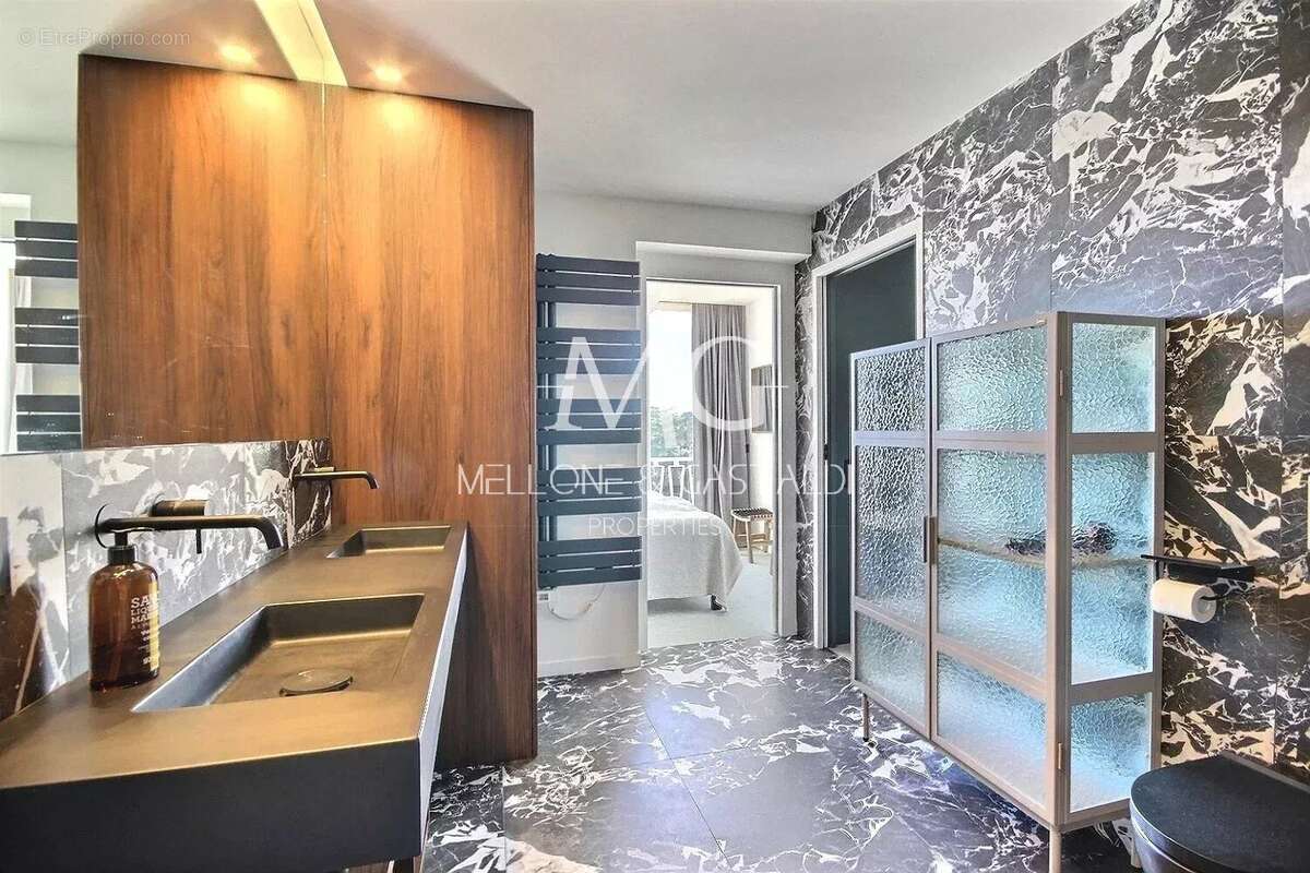 Cannes pointe croisette - 4p toit terrasse - parking - photo 16