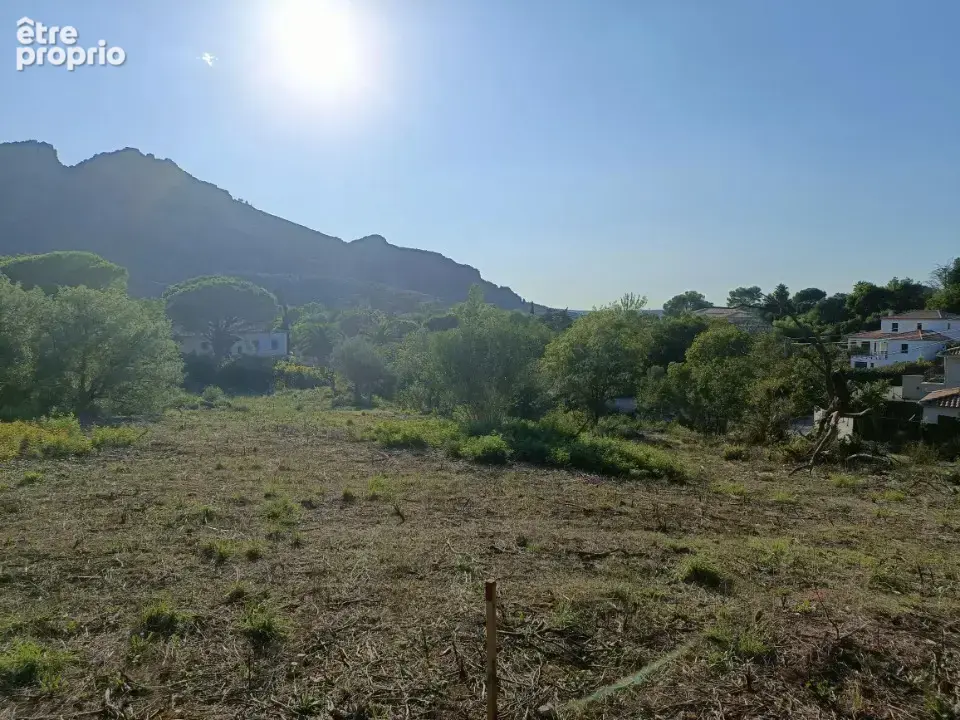 Terrain 750 m² à Roquebrune-Sur-Argens  - photo 2