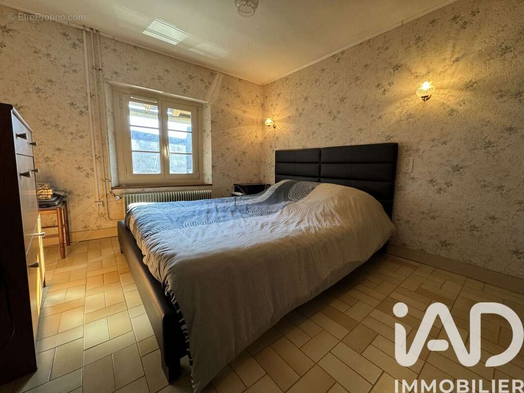 Maison 125 m² à Dangeau  - photo 7