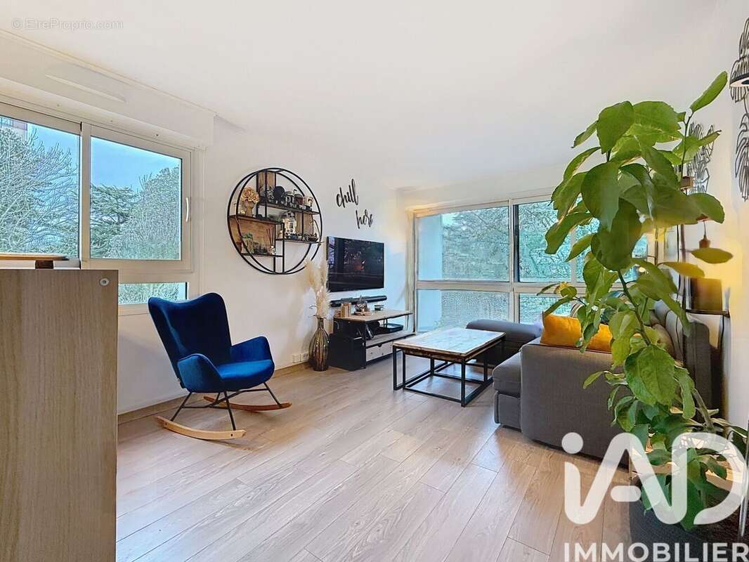 Photo 2 - Appartement à VERRIERES-LE-BUISSON