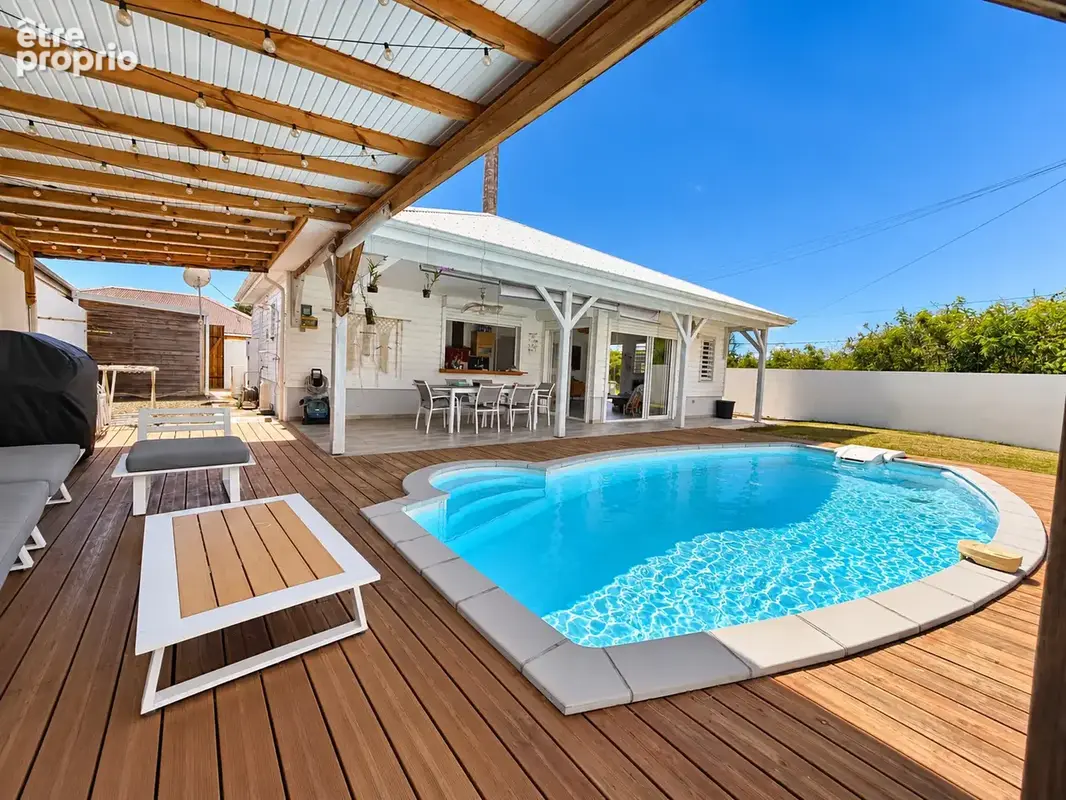 Maison F3 avec piscine et plage à pieds - Anse à la barque - photo 2