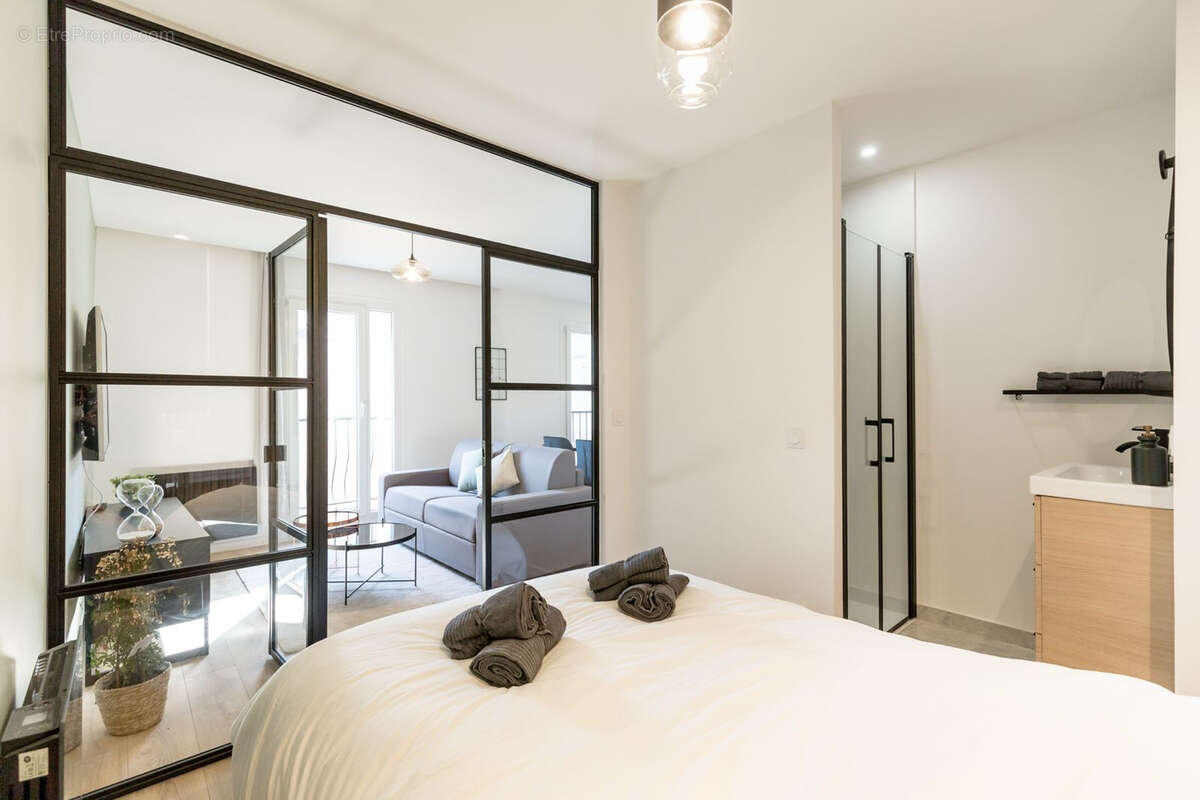 Appartement à MARSEILLE-6E