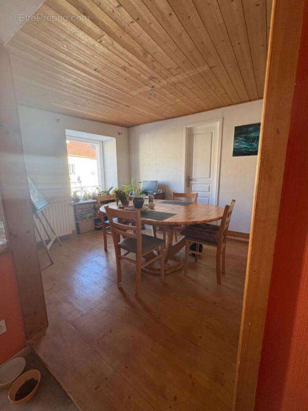 Appartement à ECHENOZ-LA-MELINE