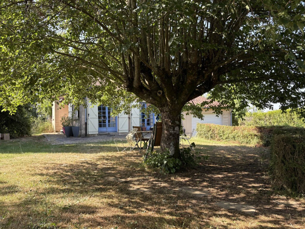 Maison à SAINT-HILAIRE-BONNEVAL