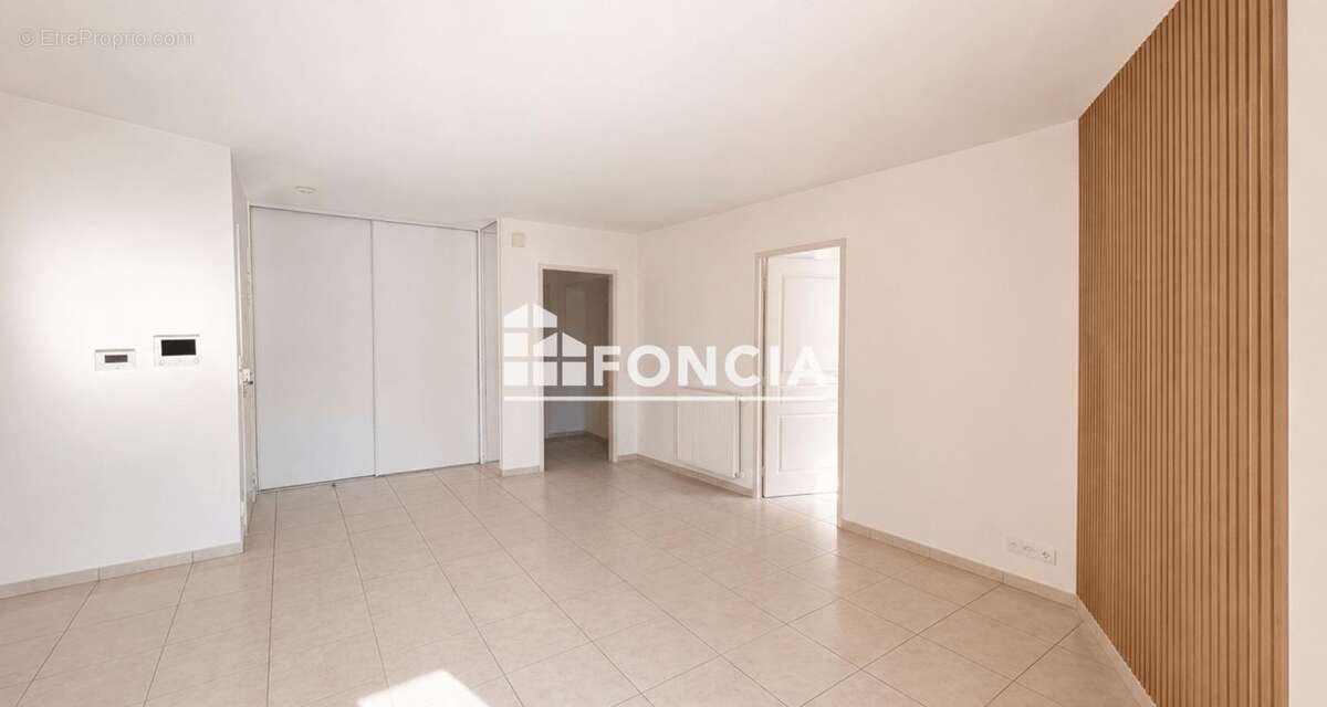 Appartement à NEUVILLE-SUR-SAONE