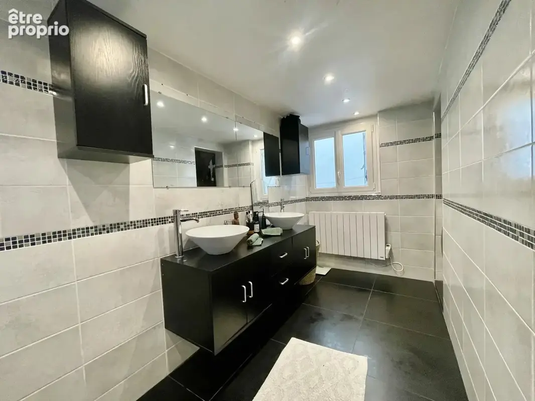 Drancy - centre-ville - maison de ville de type f3 - 88m2 - a deux pas de toutes commodites - photo 8