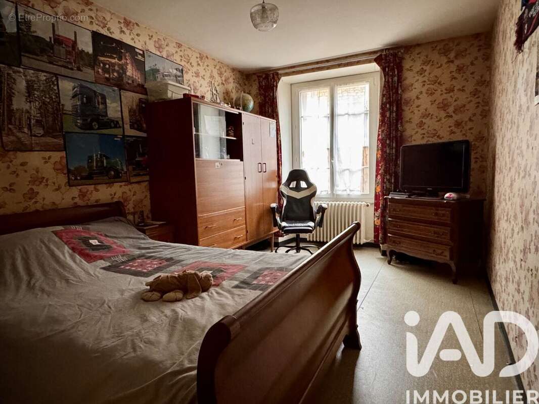 Maison 138 m² à La Caillere-Saint-Hilaire  - photo 8