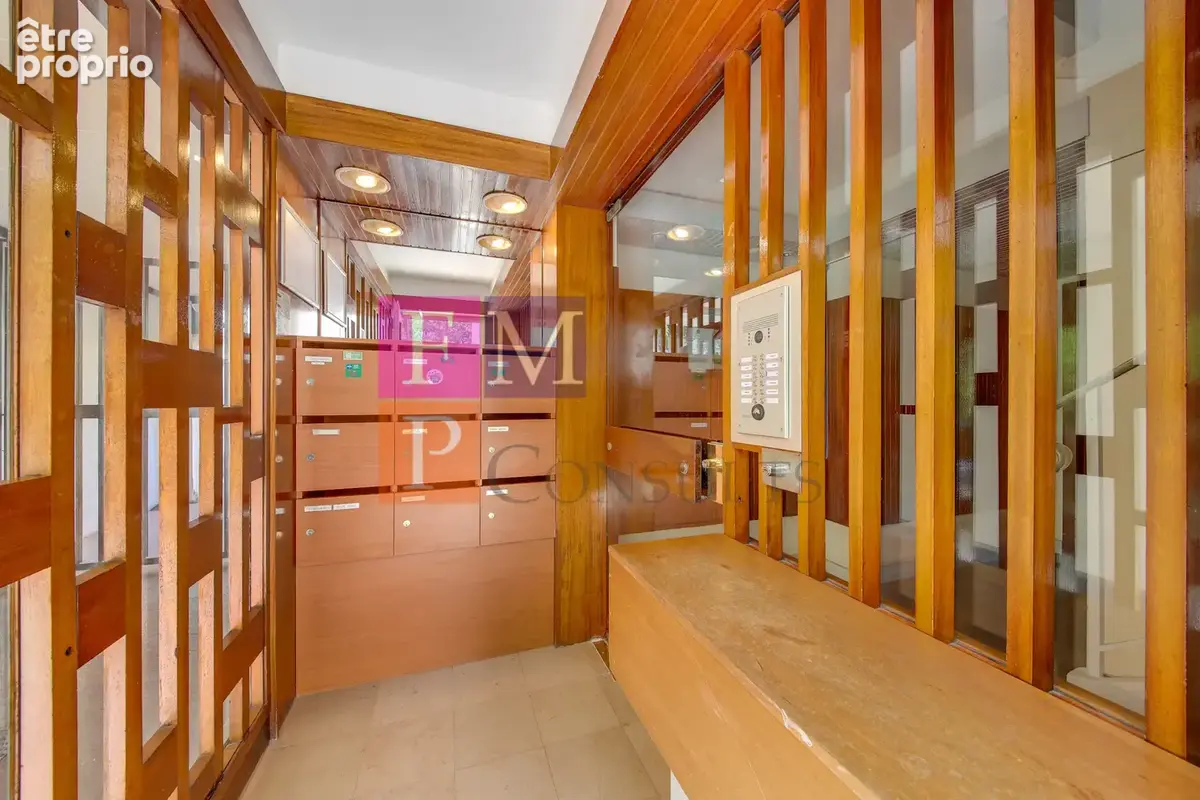 Appartement lumineux de 4 pièces avec balcon   Parking - Cave-Paris 12e, Avenue de Saint-Mandé - photo 12