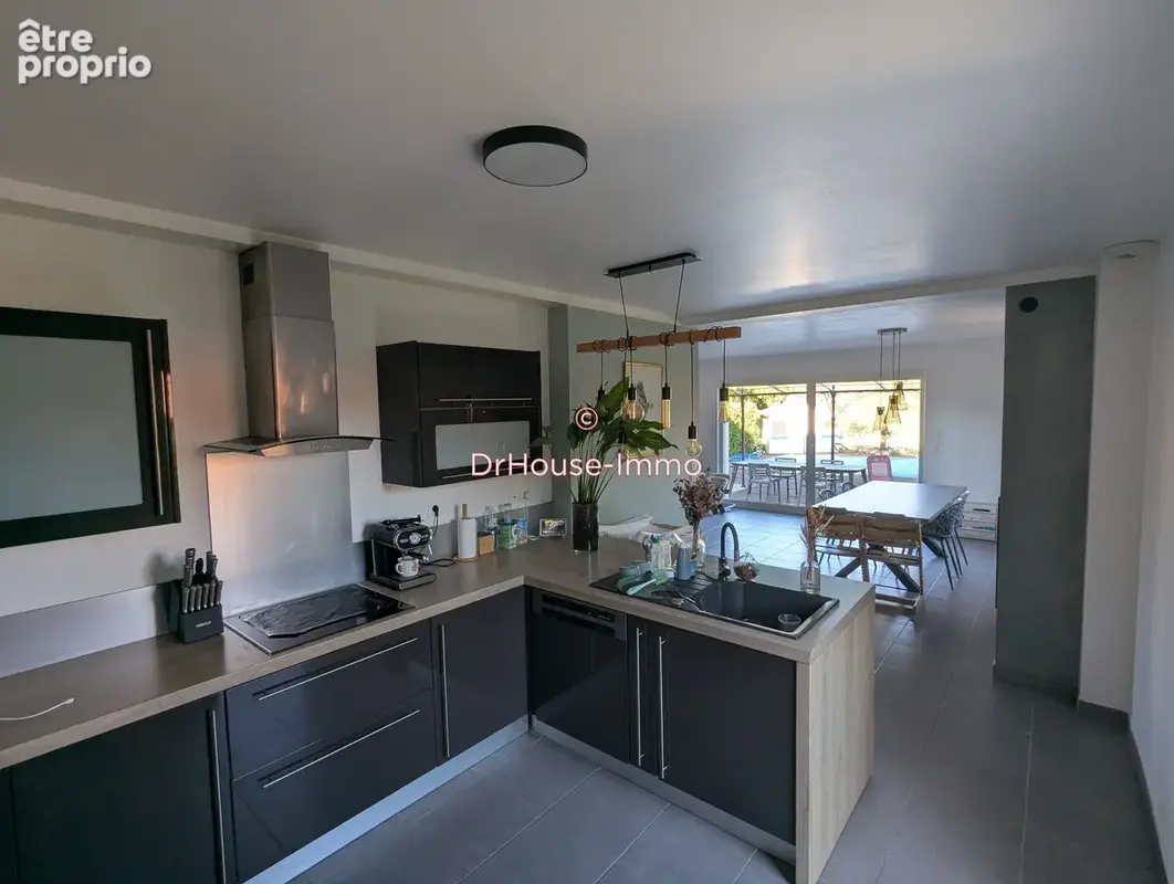 Maison 6 pièces 147 m² à vendre à Saint-Sulpice (81370) - photo 2