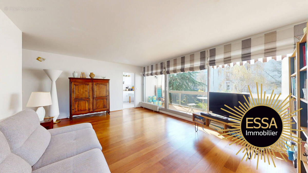 Appartement à VELIZY-VILLACOUBLAY