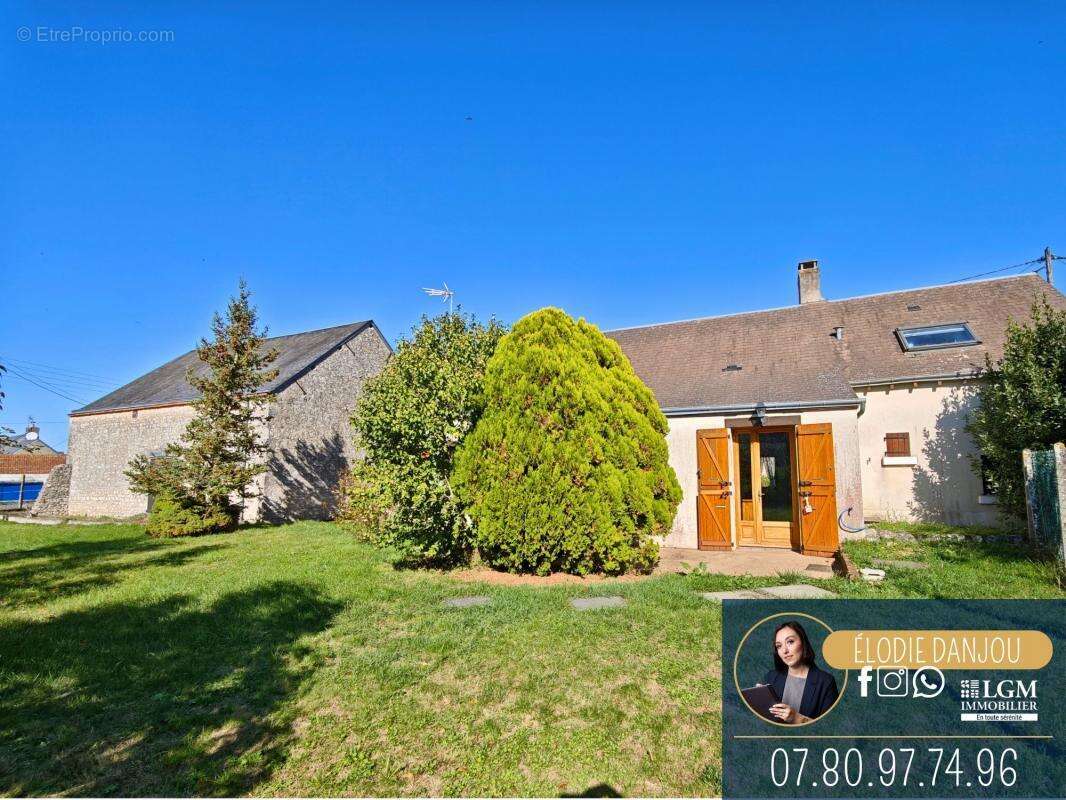 Maison à PERONVILLE