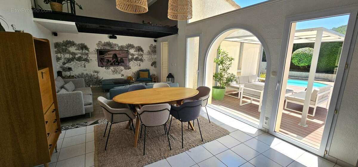 Maison à ROCHEFORT-EN-VALDAINE