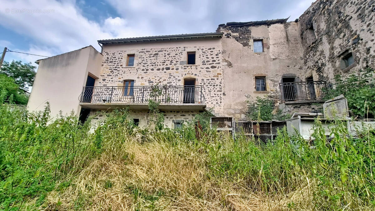 Maison à SAINT-FLORET