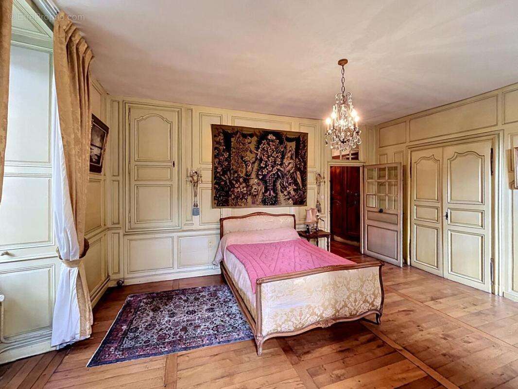 Maison à MONTLUCON