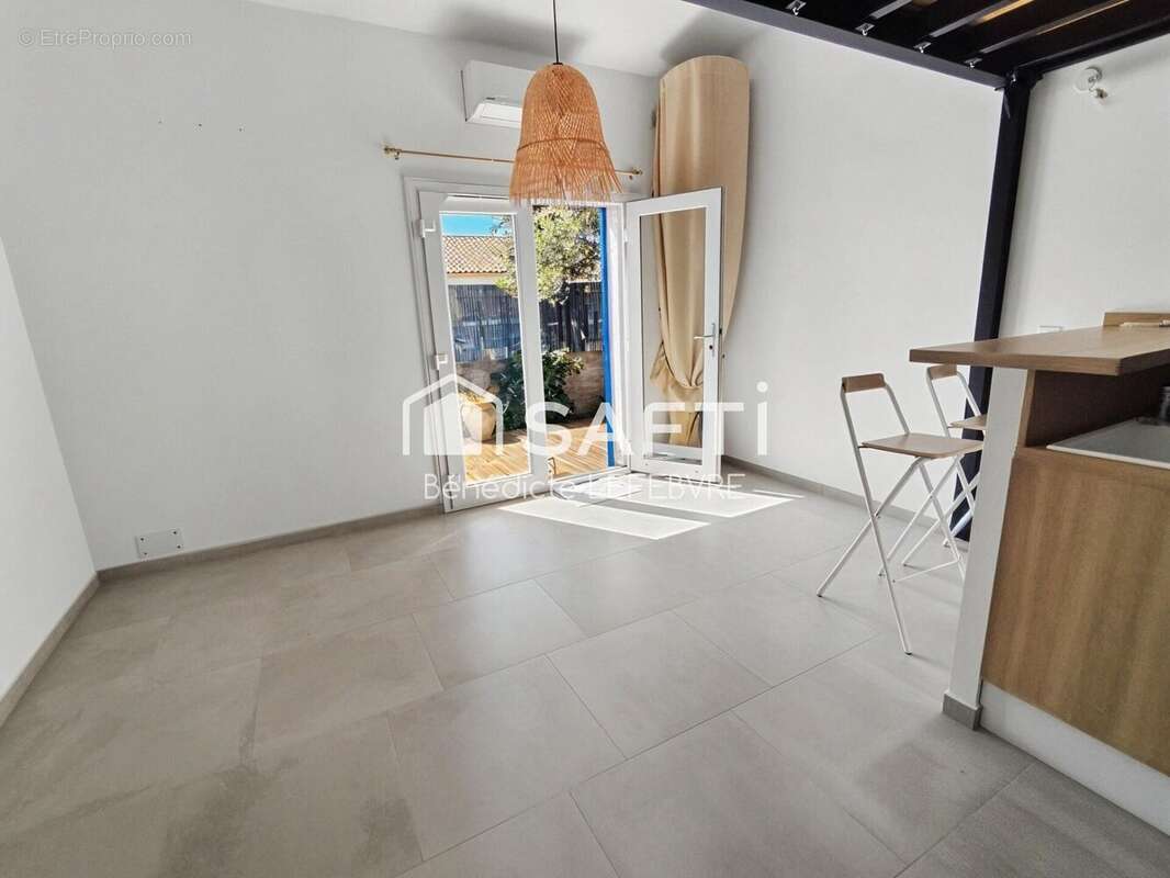 Photo 3 - Maison à VIC-LA-GARDIOLE