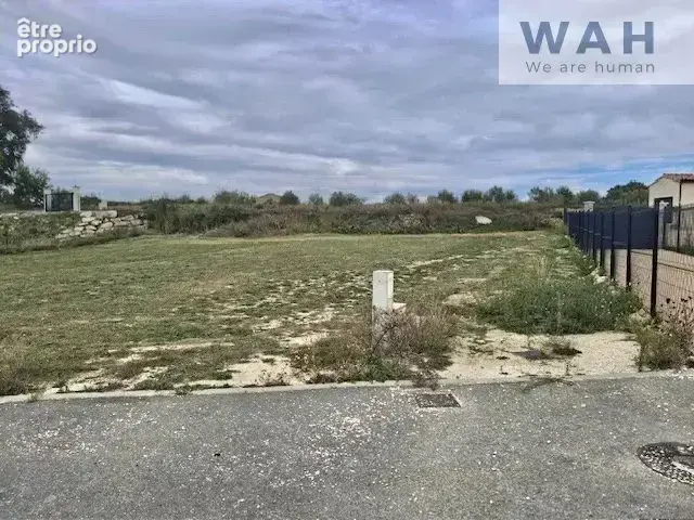 Terrain constructible viabilisé - 821m2 - Saint-Césaire-de-G - photo 4