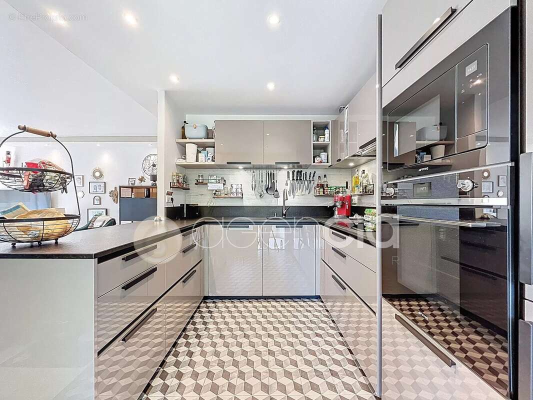 Appartement à LE CANNET
