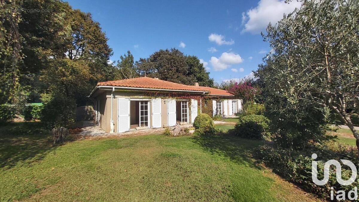 Photo 1 - Maison à NIEUL-LE-DOLENT
