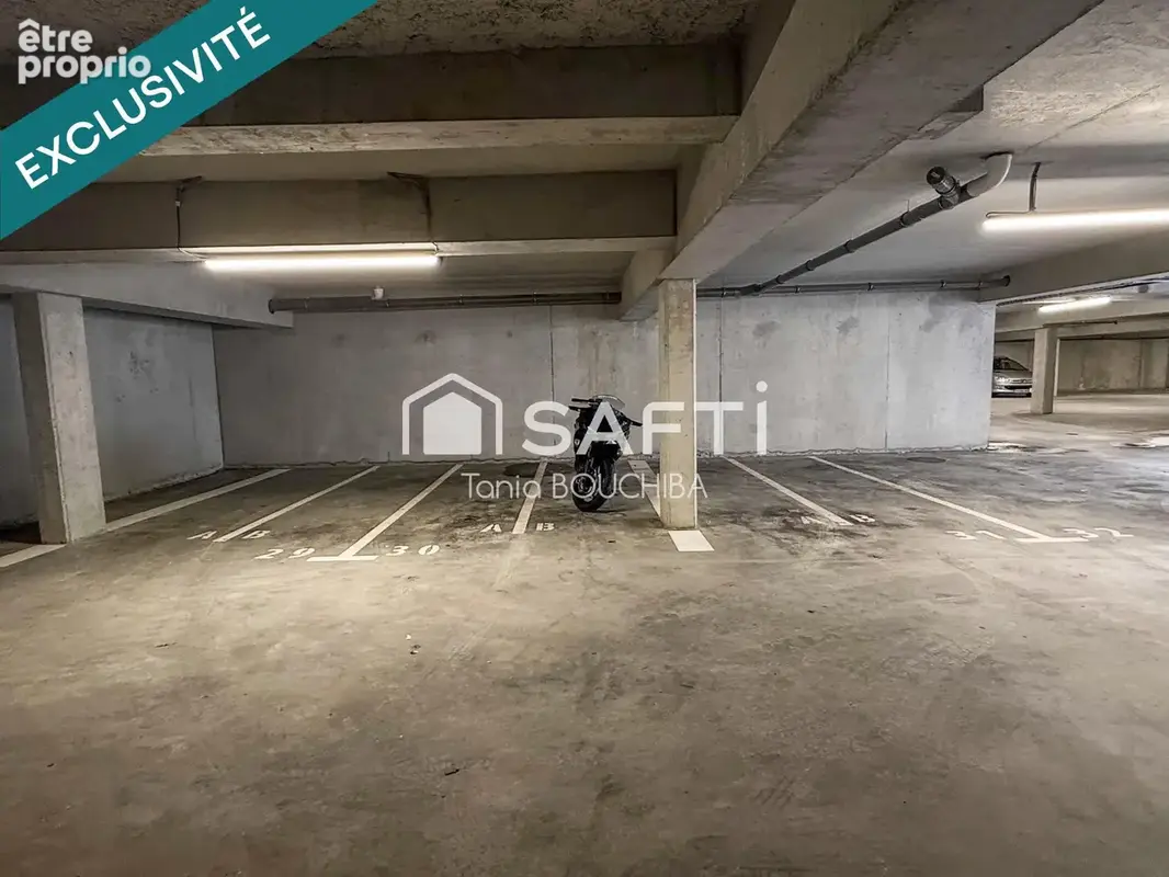 Photo 1 - Parking à VILLENAVE-D'ORNON