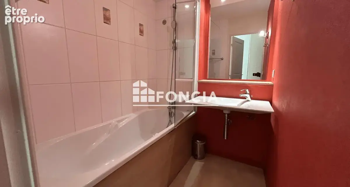 Appartement de type 2 vendu meublé et loué à Amboise - photo 7