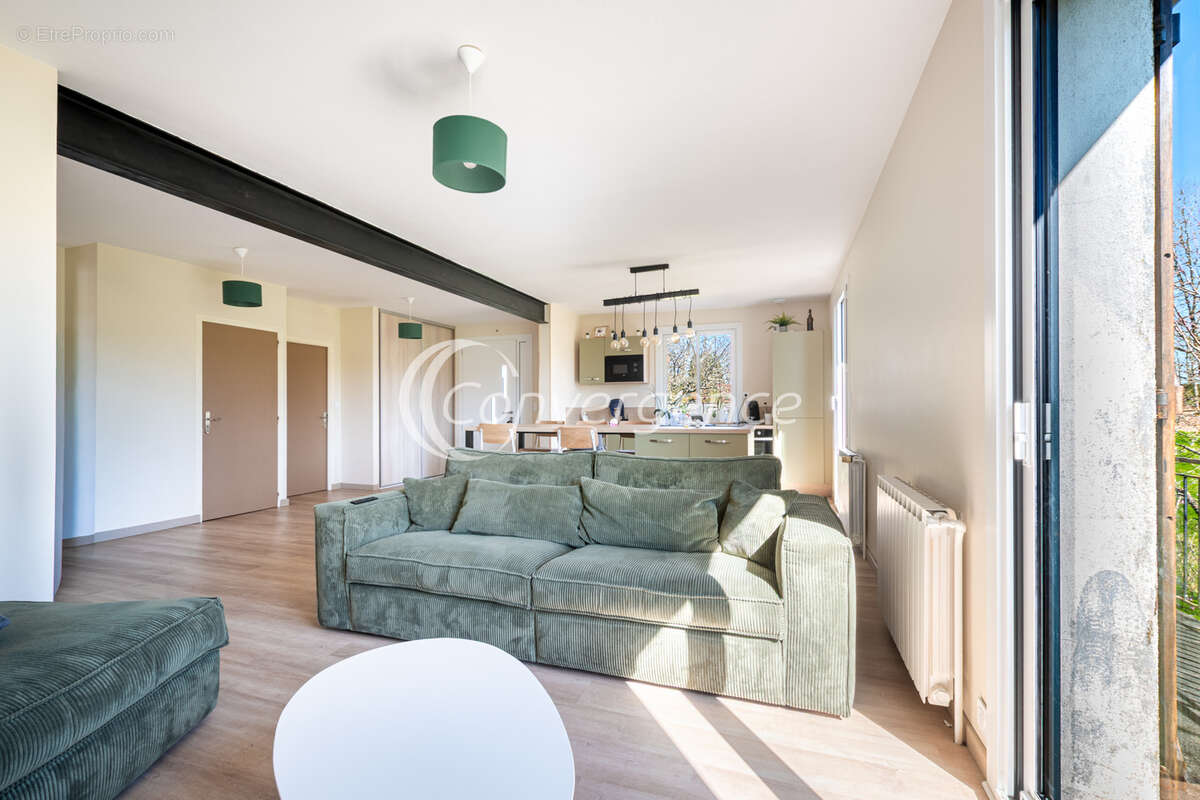 Maison à MAGNAC-BOURG