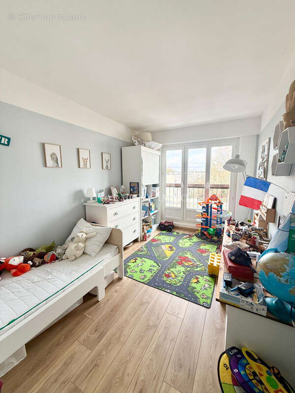 Appartement à CHILLY-MAZARIN