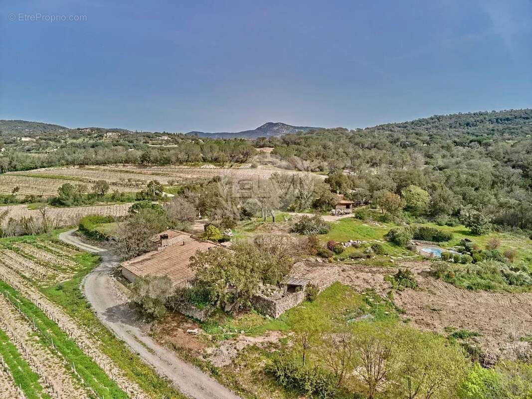 Maison à PLAN-DE-LA-TOUR