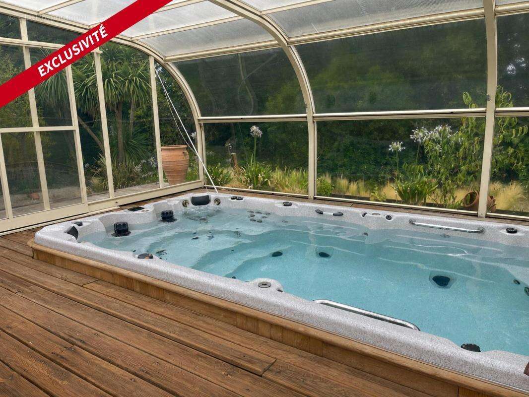 Maison 174m / 6 pièces + garage de 55m2 et Spa de nage et sauna - photo 10