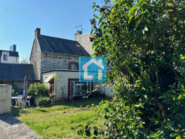 Maison à DONVILLE-LES-BAINS