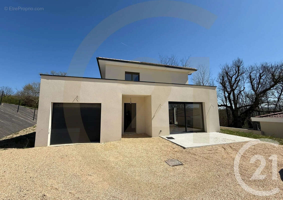 Maison à BOURGOIN-JALLIEU