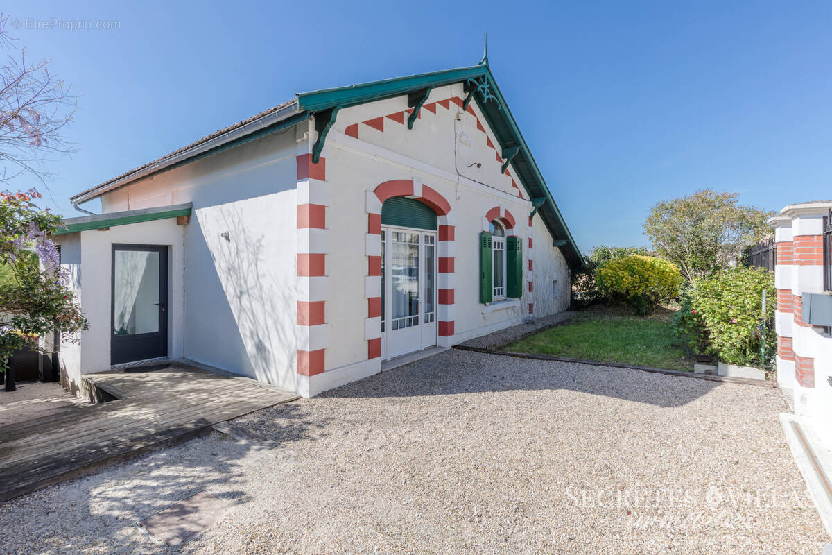 Maison à LATRESNE