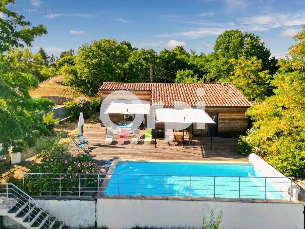 Villa en bois avec piscine - photo 19
