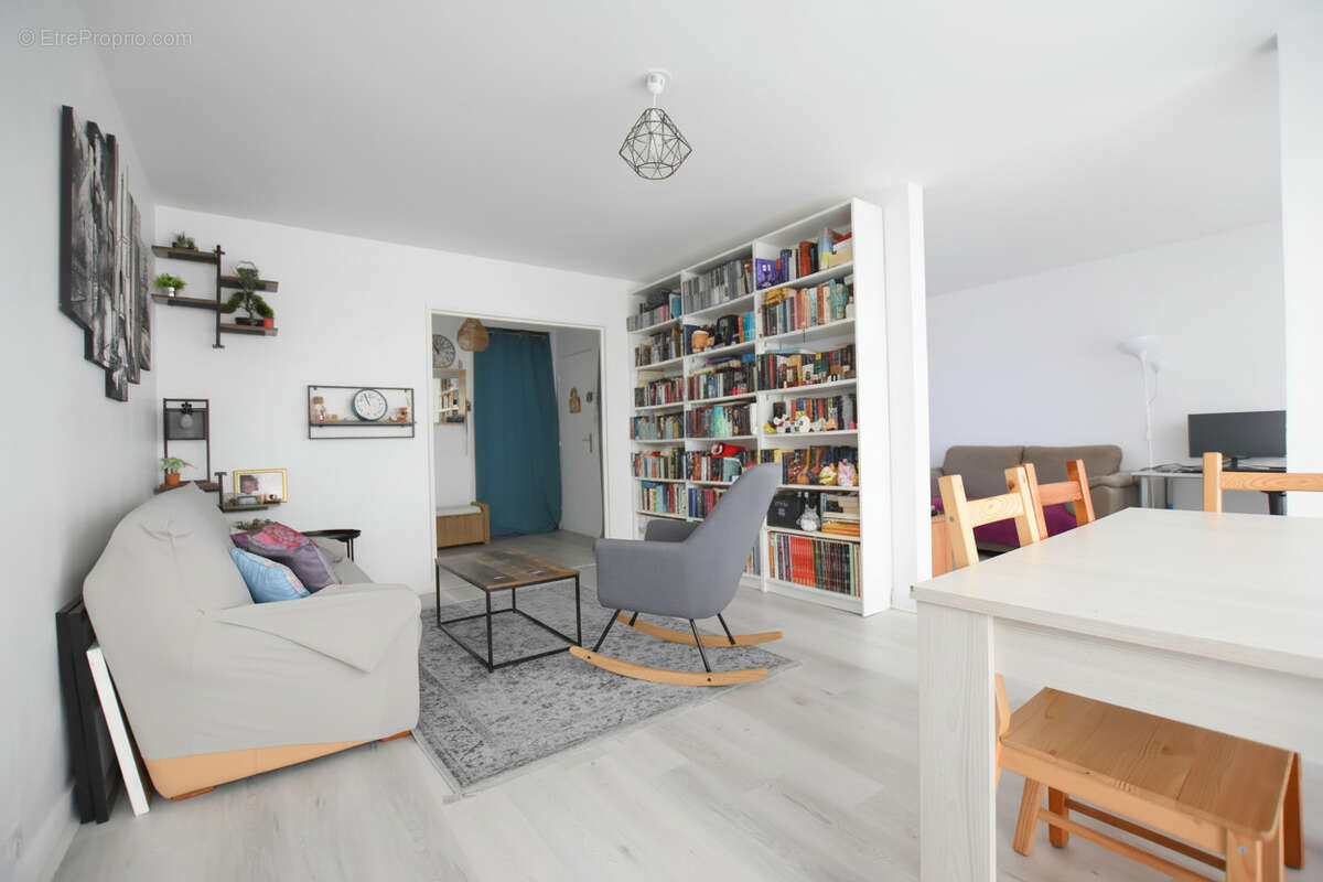 Appartement à LES ESSARTS-LE-ROI