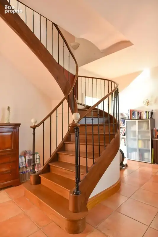 Maison 315 m² à Laval  - photo 8