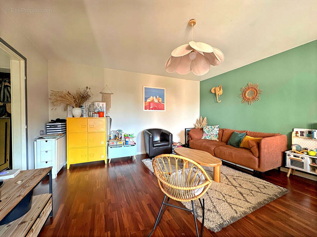 Appartement à OULLINS