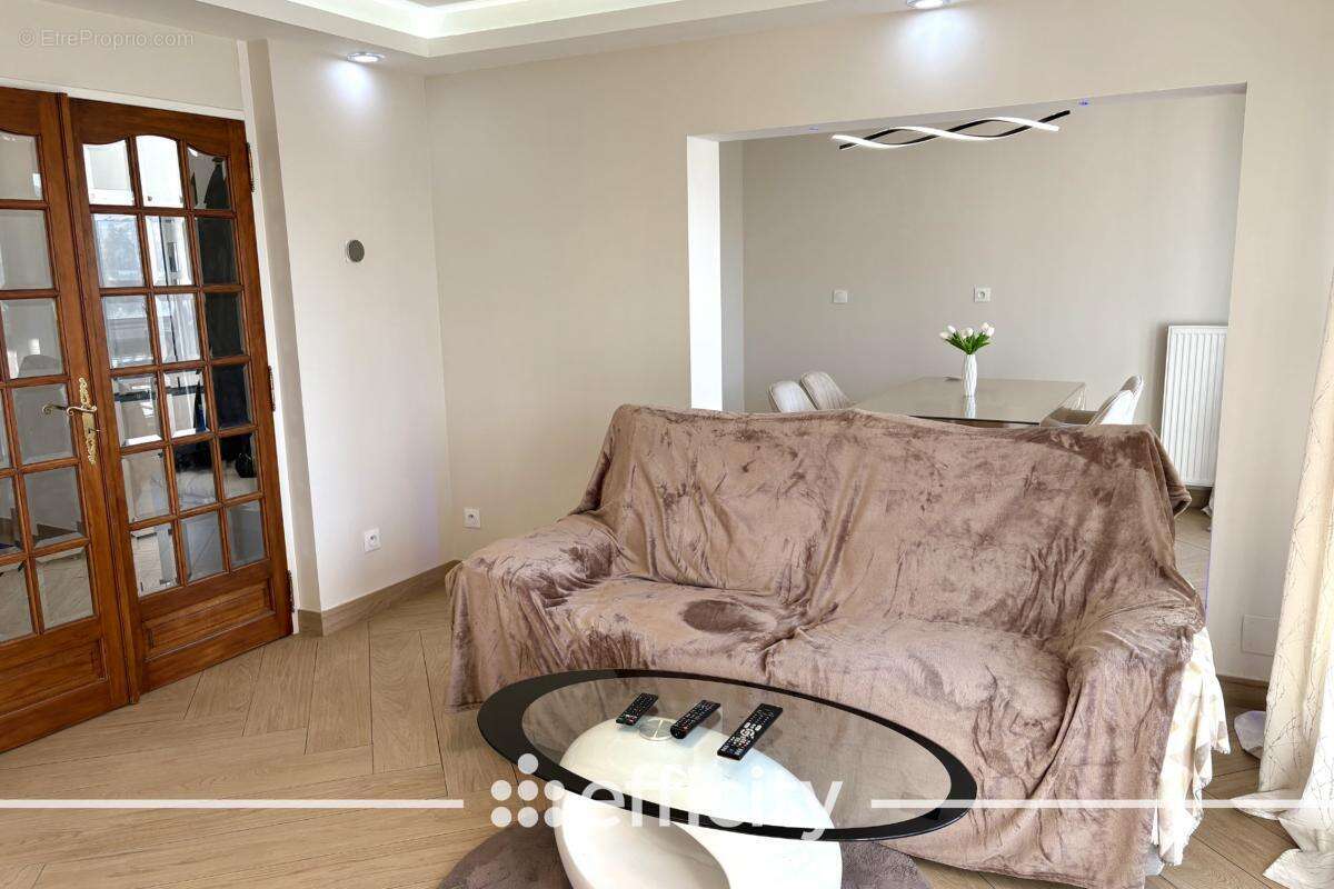 Appartement à SAINT-ETIENNE