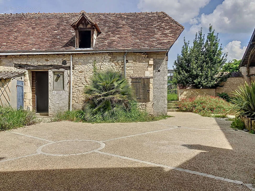 Maison à TOURNON-SAINT-MARTIN