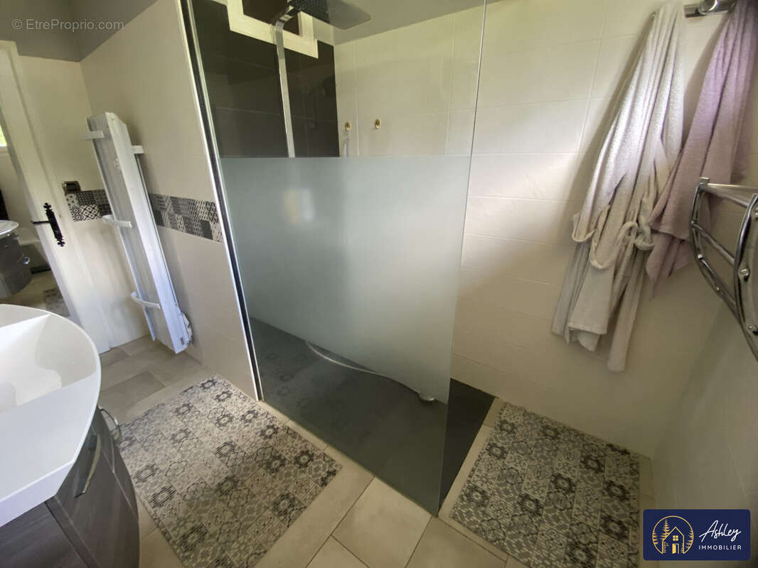 Maison 7 pièces BORT-LES-ORGUES - Maison à BORT-LES-ORGUES