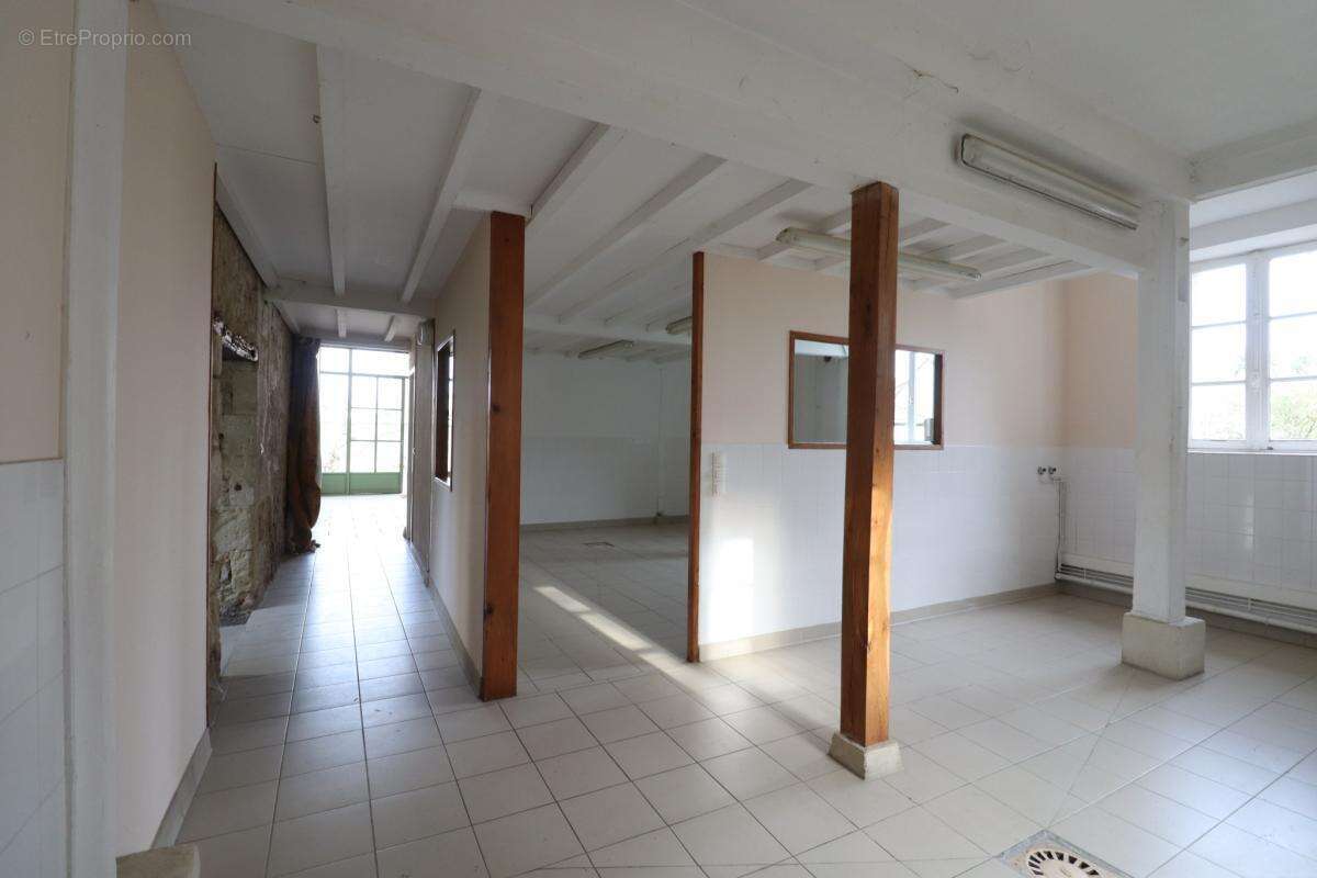 Maison à CLERE-LES-PINS