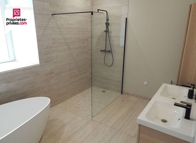 Maison à REIGNAC-SUR-INDRE