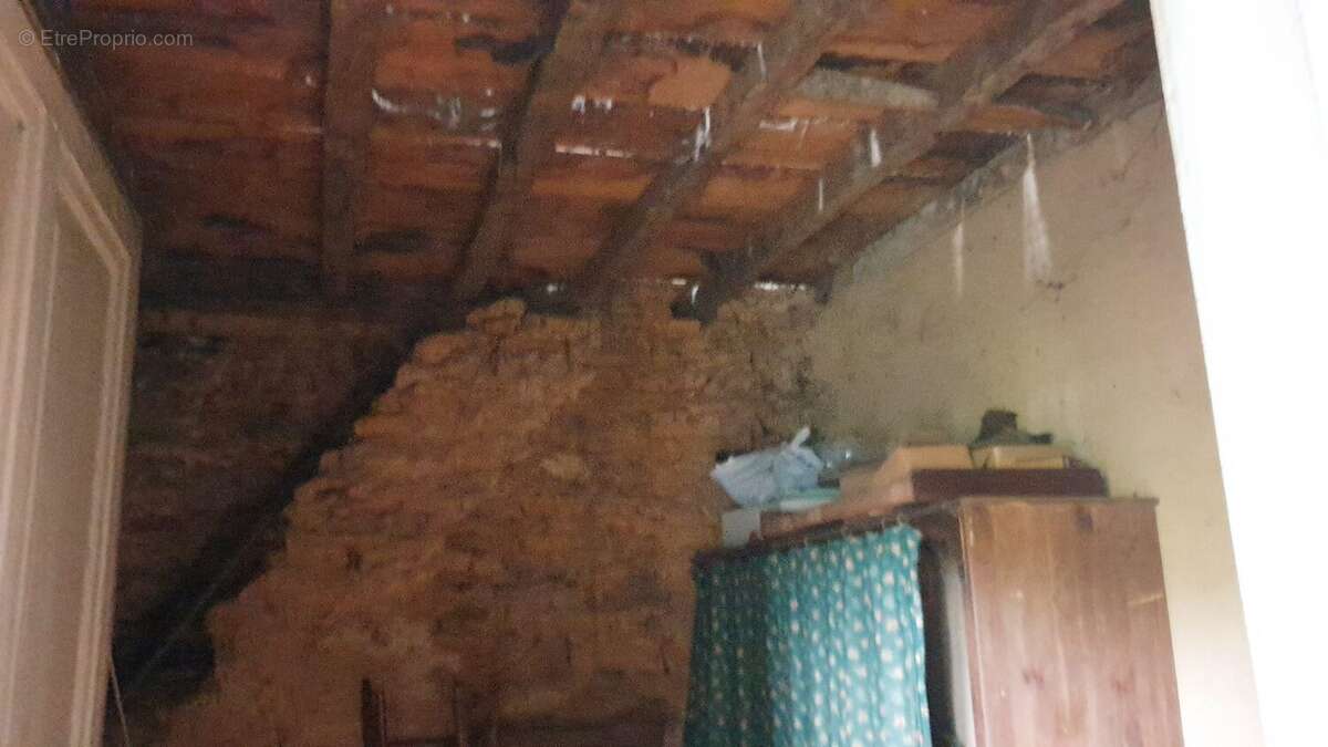 Maison à LA CROISILLE-SUR-BRIANCE