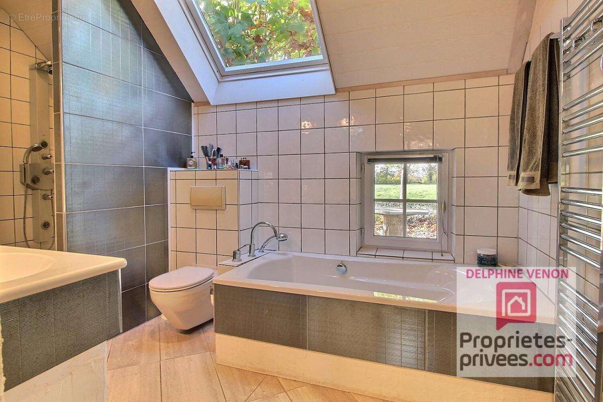 Exclusivité - Propriété avec beaucoup de cachet proche de Tigy ; Longère, Ecuries, piste d'entrainement, prés, bois et plan d'ea - photo 7