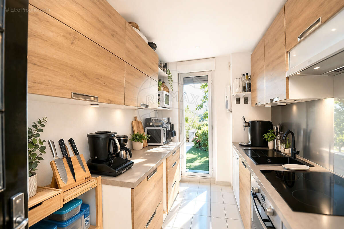 Appartement à SAINT-LAURENT-DU-VAR